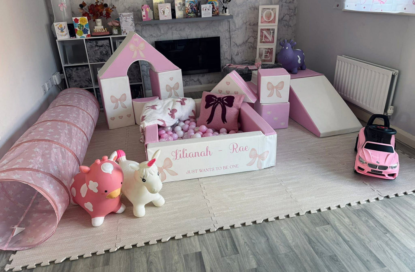 Bow Themed Sticker Set Up