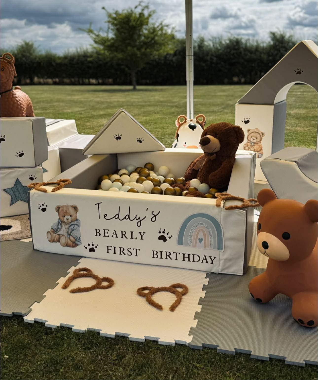 Bear Themed Sticker Set Up