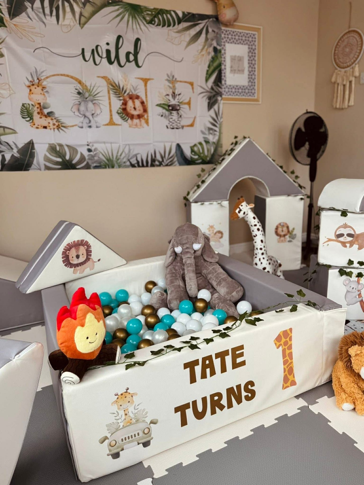 Safari/ Wild/ Jungle Themed Sticker Set Up