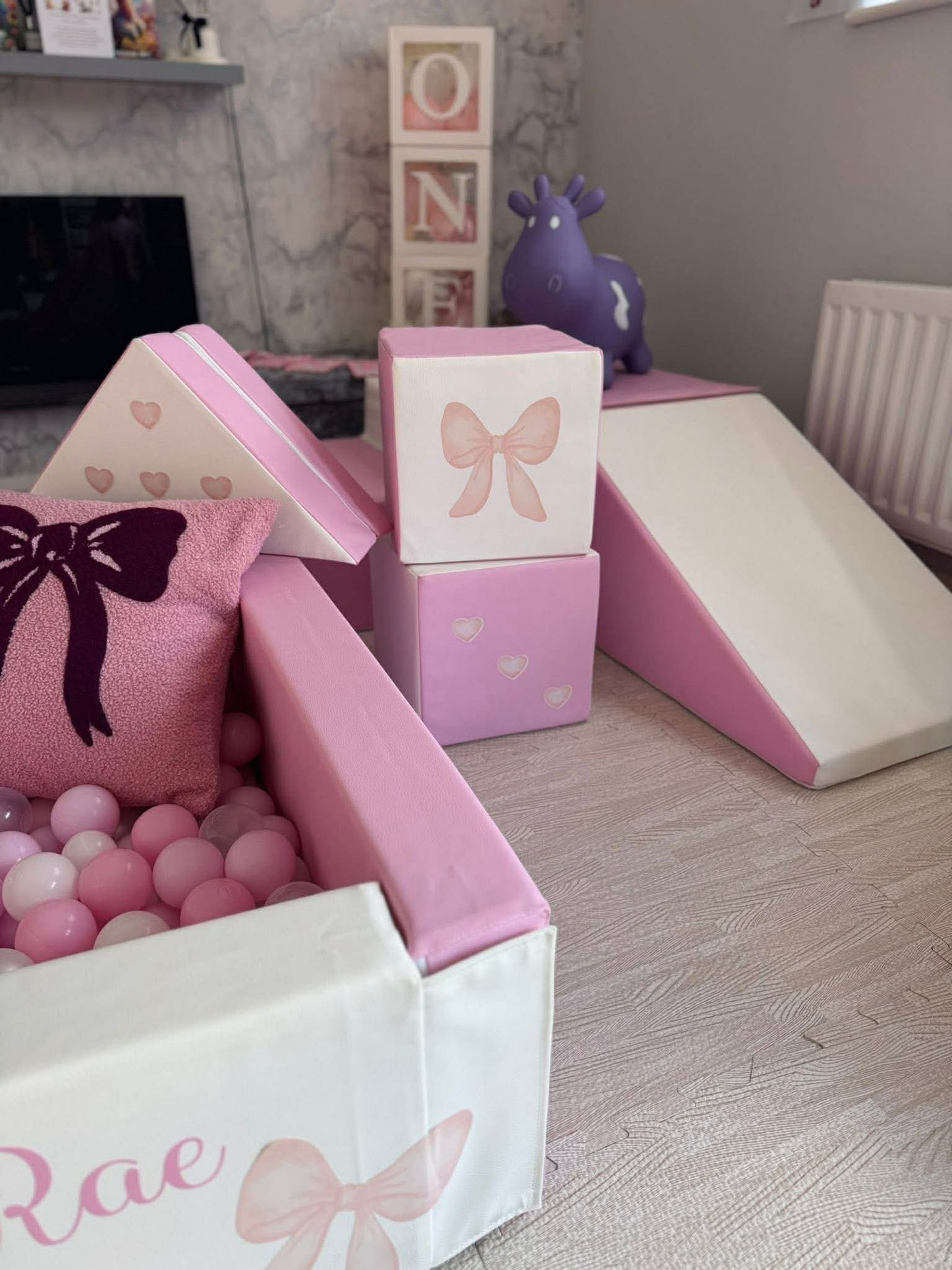 Bow Themed Sticker Set Up